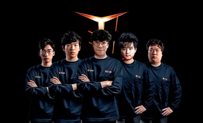 热爱足球的 热爱足球的